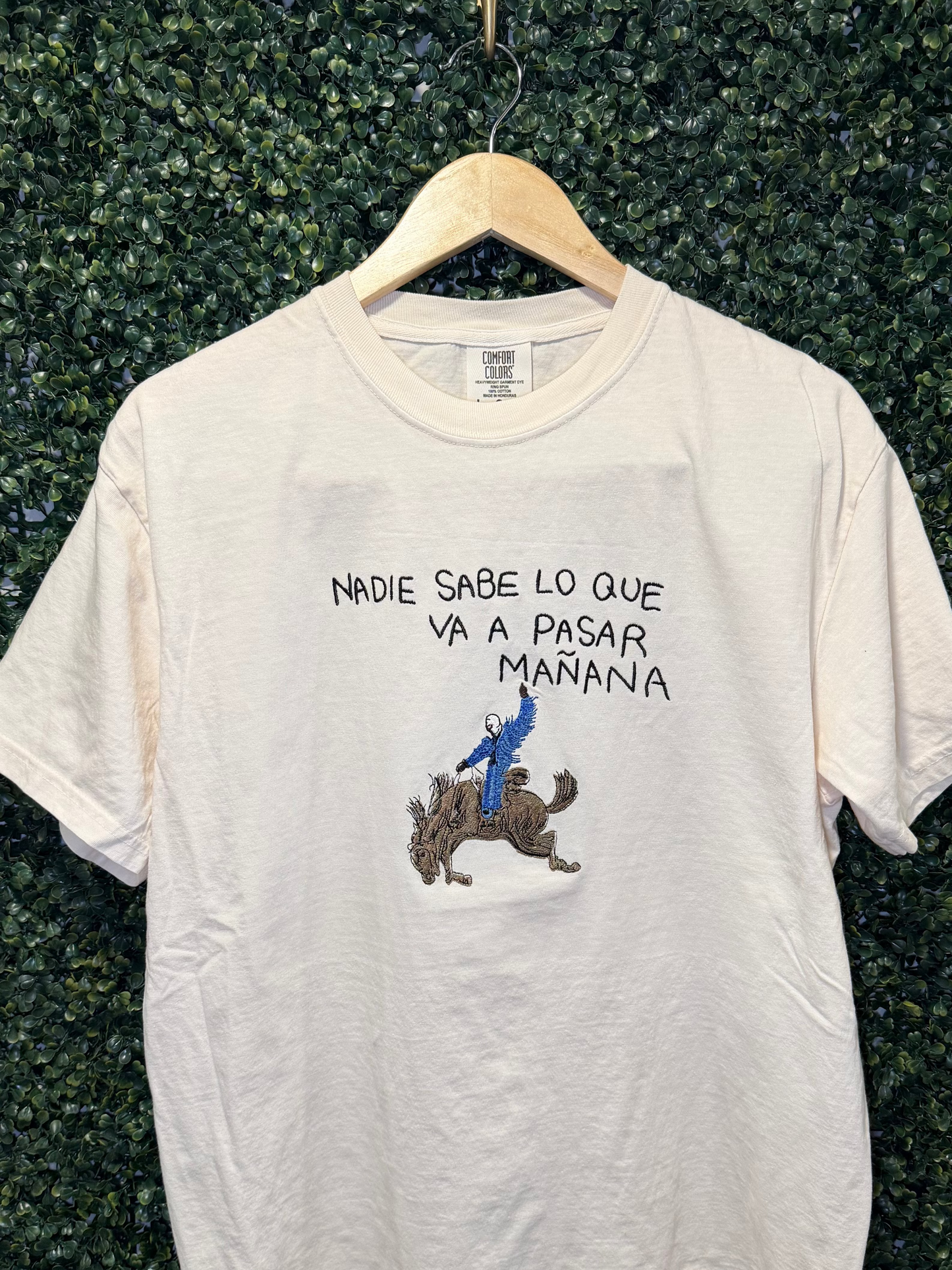 Nadie Sabe Lo Que Va A Pasar Mañana Rodeo Design Embroidered Crewneck, Hoodie, or T-Shirt - Benito Inspired